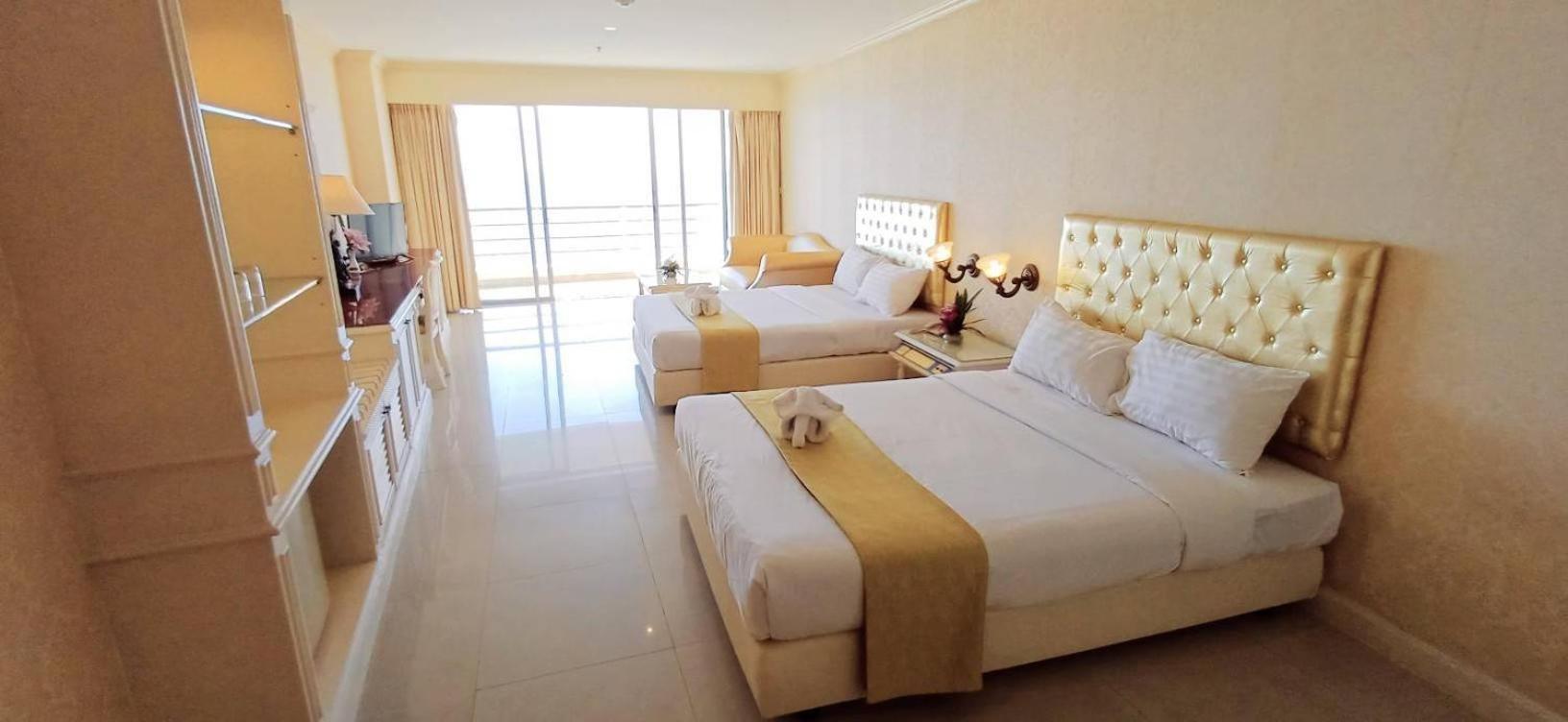 Adriatic Palace Hotel Pattaya Bagian luar foto