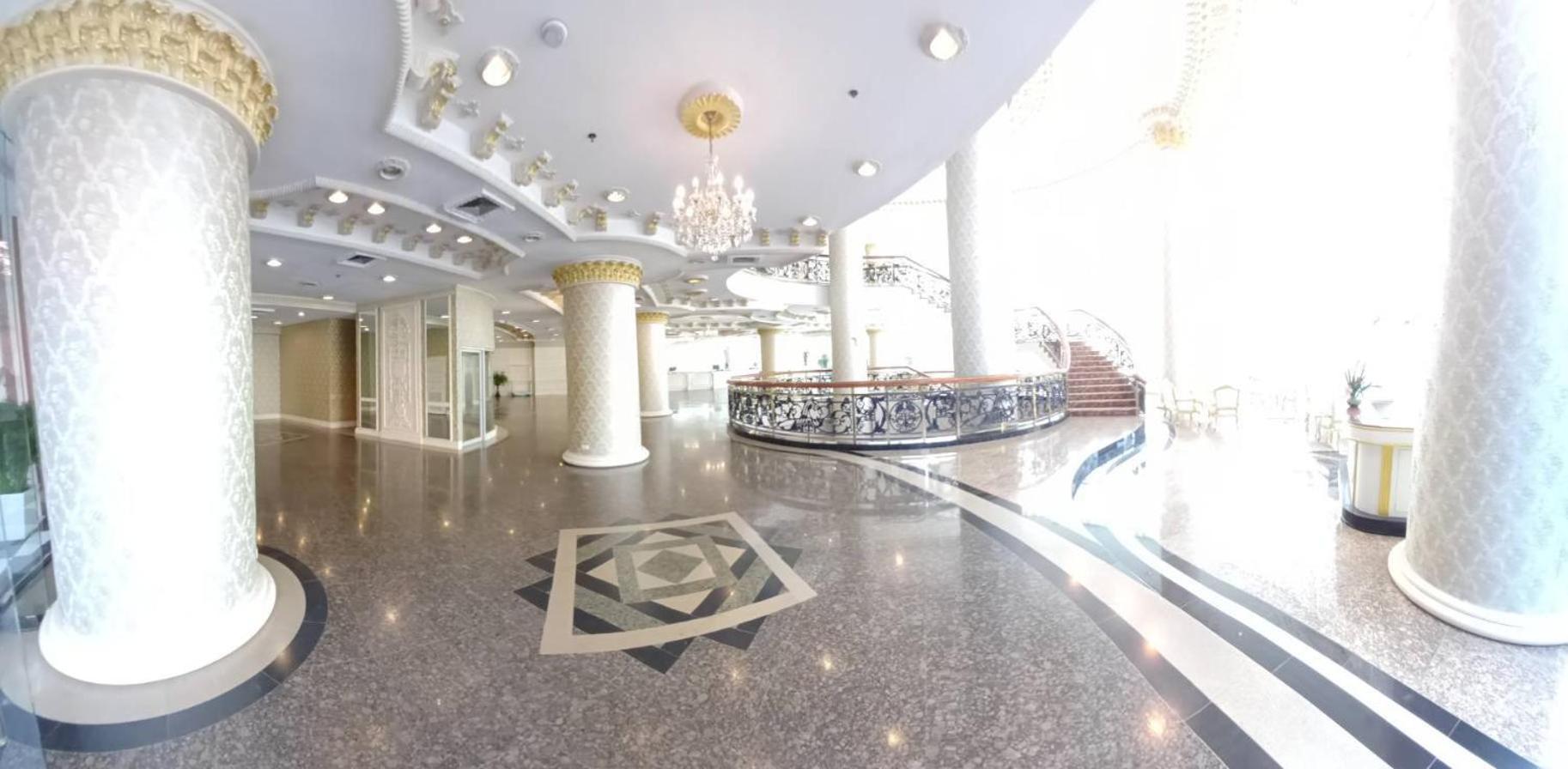 Adriatic Palace Hotel Pattaya Bagian luar foto