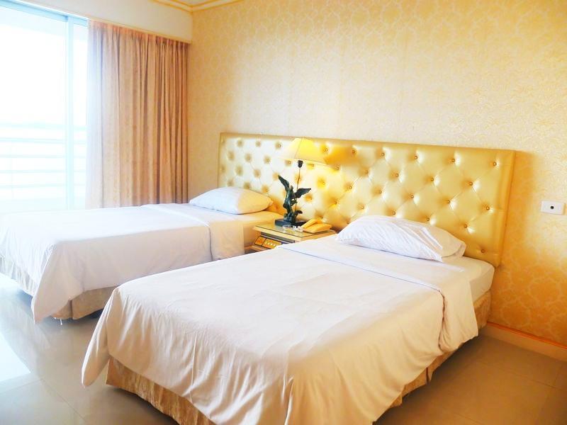 Adriatic Palace Hotel Pattaya Bagian luar foto