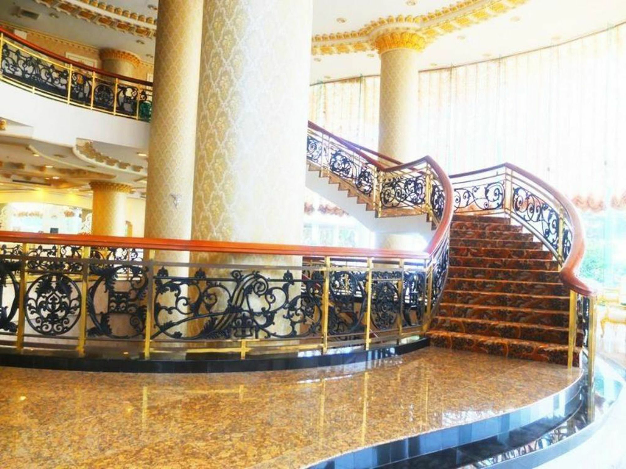 Adriatic Palace Hotel Pattaya Bagian luar foto