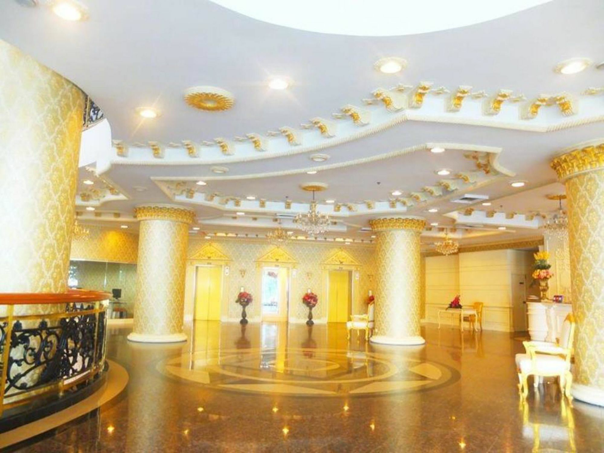 Adriatic Palace Hotel Pattaya Bagian luar foto